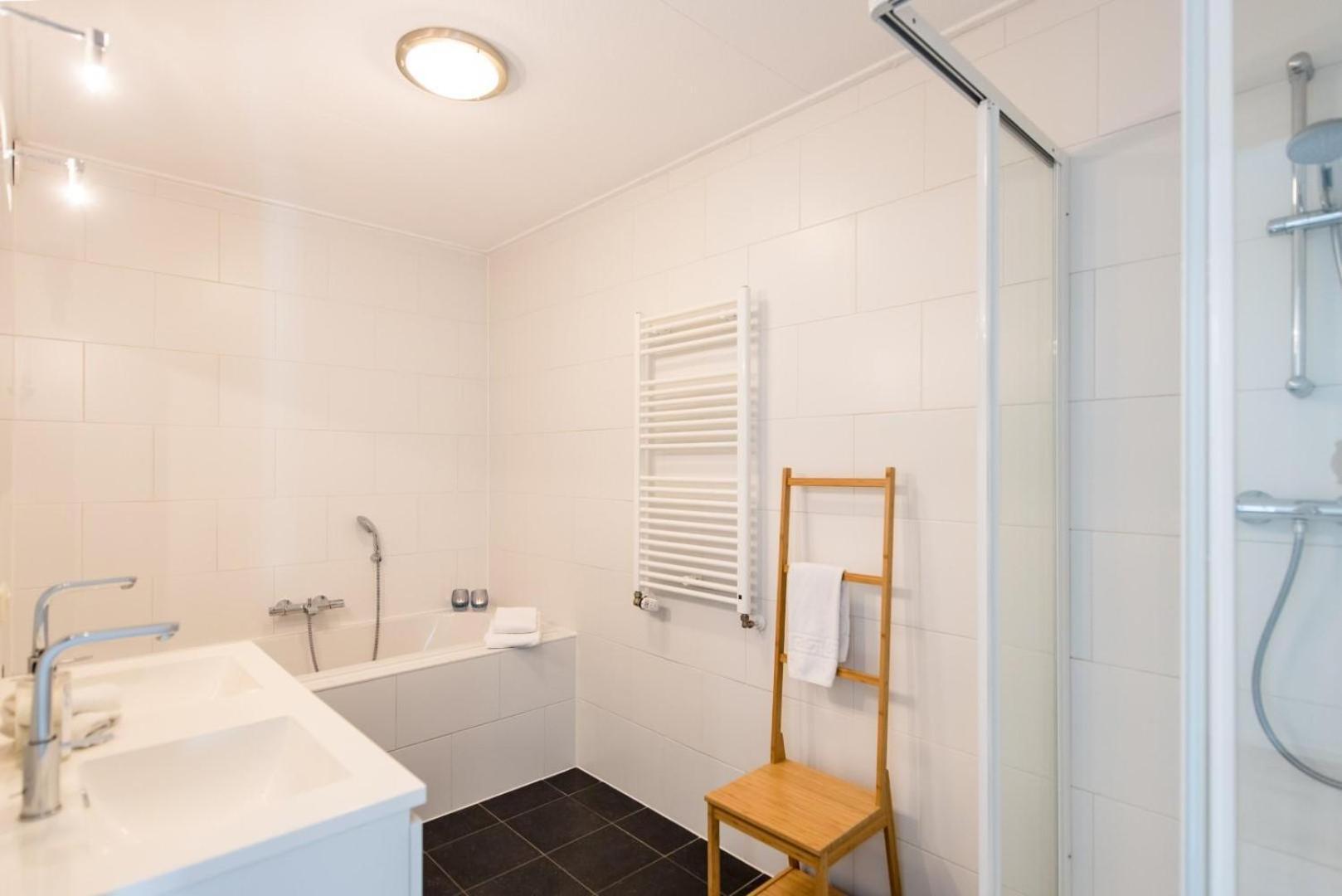 Staetige Dames Apartment Nes  Ngoại thất bức ảnh