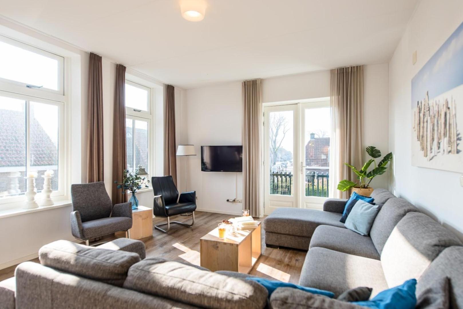Staetige Dames Apartment Nes  Ngoại thất bức ảnh